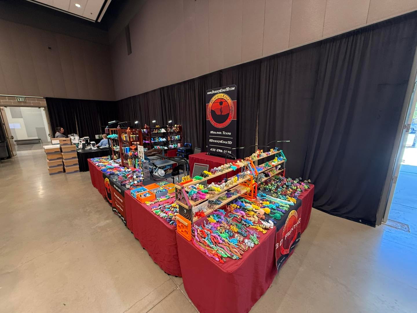 This weekend we are doing something alittle different. Setup at the bushconventioncenter downtown midland. For the midlandquiltersguild Quilt Show! Come see us Friday and Saturday 9-5. We have our usual
Lineup of 3D Printed items plus an assortment of 3D quilting stuff.