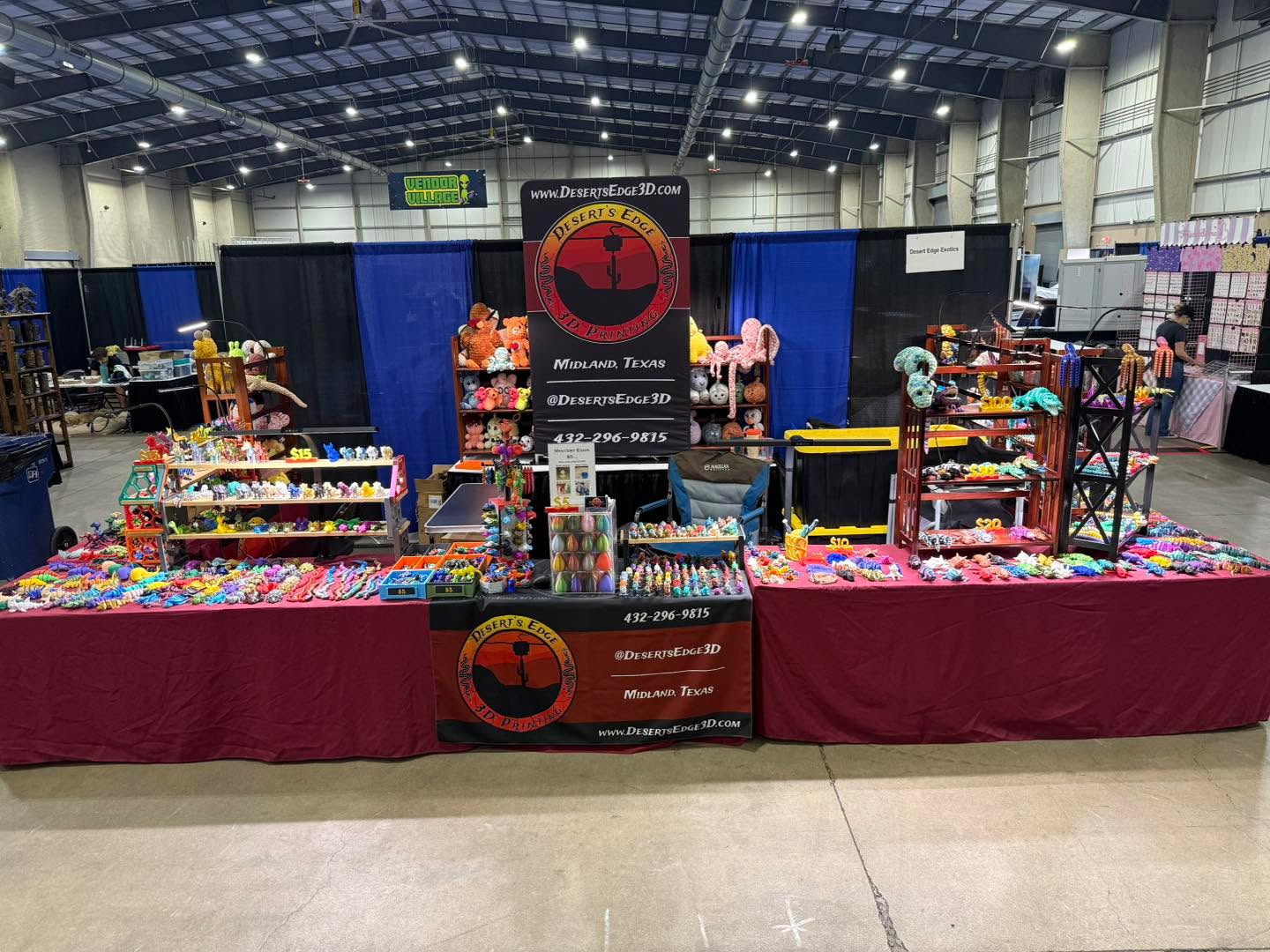 We are all setup and ready to go at spaceconsanantonio. If your in the San Antonio area this weekend come see our 3D printed stuff and crochet items from Karens Kreations. Maybe meet a celebrity or two.
.
.
.
#royalpythonsofinstagram #royalpythonsofig #royalpythons #royalpythonmorphs #royalpythonbreeder #royalpython #desertsedgeexotics #ballpythonbreeder #reptilesofinstagram #ballpythonmorph #ballpythonofinstagram #ballpython #ballpythonmorphs #reptilebreeder #ballpythonsofinstagram #reptilekeeper #ballpythonbreeding #reptiles #snakesofinstagram #spacecon #spaceconsanantoniotx #spaceconsatx #spaceconsa2025 #San #Antonio #sanantonio #sanantoniotexas #sanantoniotx