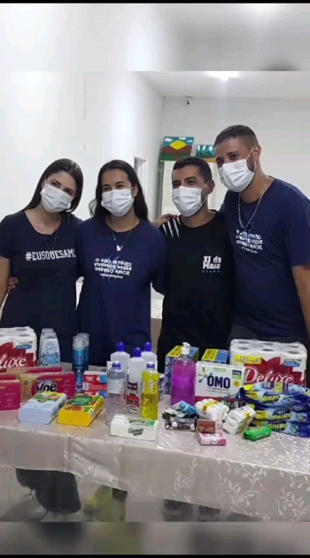 Mais visitas de Dezembro. Alunos/graduandos da ESAMC doaram produtos de limpeza e de higiene pessoal, para o Lar São Vicente de Paulo de Campinas. E as bolachas, que trouxeram, deixaram o dia mais leve e doce. Agradecemos a visita e contribuição! #larsaovicentedepaulodecampinas #amoraeles #doação