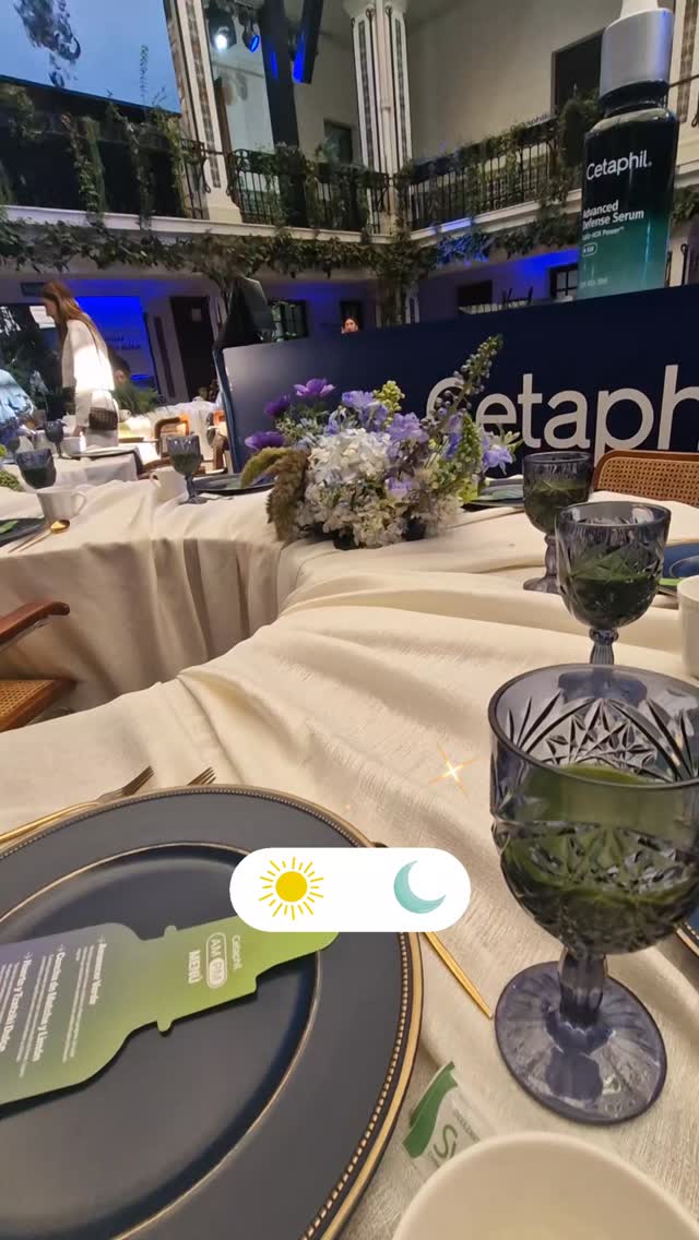 Los nuevos sérums AM/PM de Cetaphil incorporan la exclusiva tecnología Gallic-AOX Power™ para el cuidado de la piel en el día y por la noche. 💚💙
El ritmo circadiano afecta el ciclo de reparación de la piel. Los sérums AM-PM 💚💙 trabajan con el ritmo natural de tu piel: defensa matutina contra los factores estresantes del día 💚, y reparación nocturna mientras tu descansas por la noche 💙.
Ofrece protección antioxidante avanzada desde el primer día y una reparación acelerada durante la noche, con resultados visibles en tan solo 7 días.
El tiempo ha cambiado, pero tu rutina no tiene por qué.
@cetaphil_mexico
#dermontour
#cetaphil
#losfavoritosdetupiel Los nuevos sérums AM/PM de Cetaphil incorporan la exclusiva tecnología Gallic-AOX Power™ para el cuidado de la piel en el día y por la noche. 💚💙
El ritmo circadiano afecta el ciclo de reparación de la piel. Los sérums AM-PM 💚💙 trabajan con el ritmo natural de tu piel: defensa matutina contra los factores estresantes del día 💚, y reparación nocturna mientras tu descansas por la noche 💙.
Ofrece protección antioxidante avanzada desde el primer día y una reparación acelerada durante la noche, con resultados visibles en tan solo 7 días.
El tiempo ha cambiado, pero tu rutina no tiene por qué.
@cetaphil_mexico
#dermontour
#cetaphil
#losfavoritosdetupiel