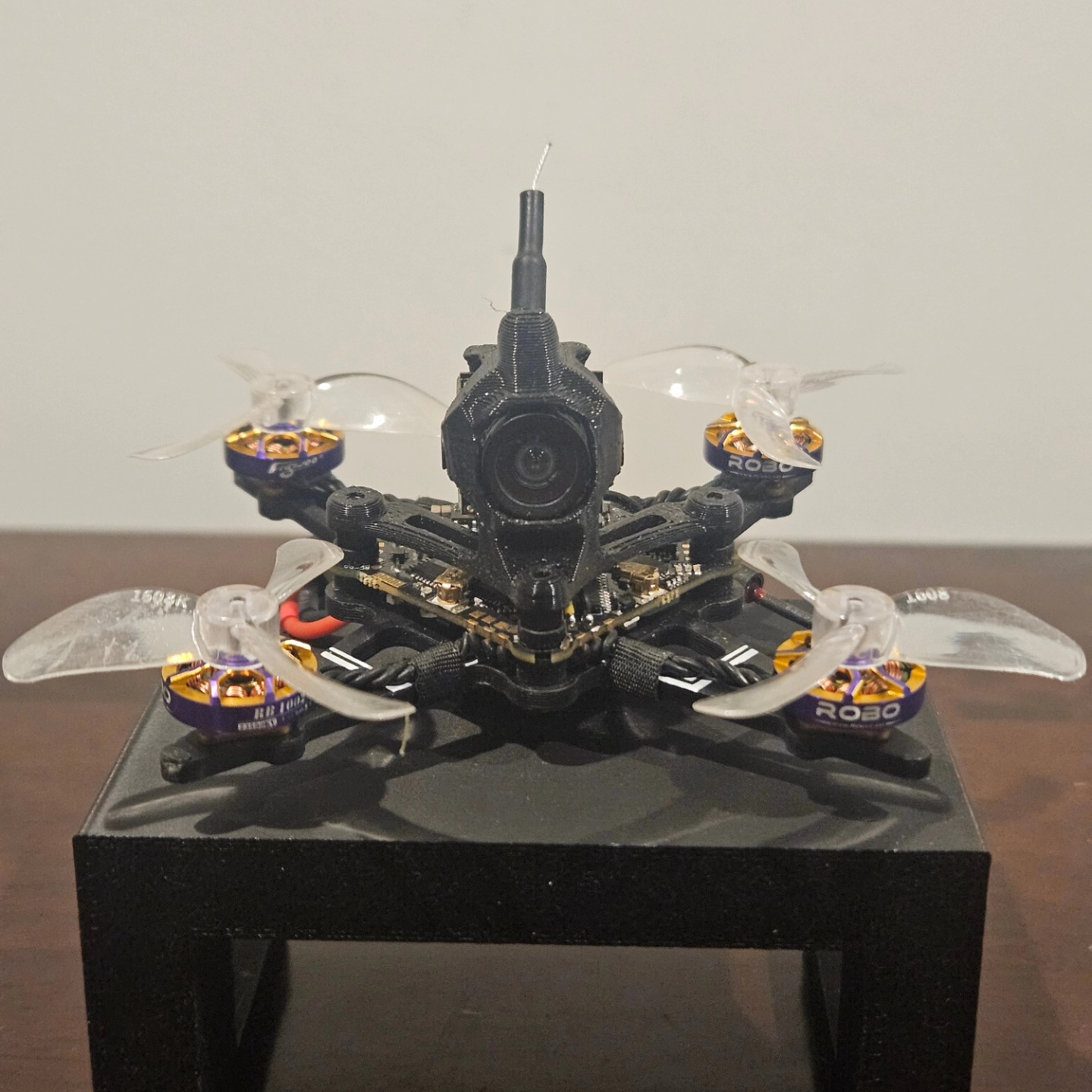 Analog Deadcat, Analog Freestyle, HD Walksnail, and now HD DJI O4.I've always been a fan of the @flywoofpv Firefly series. Super tiny drone that is enormous fun. The new O4 version is not different. Super stable flyer, no jello, extremely quiet, and able to hit the tiniest gaps. Another great drone from Flywoo!