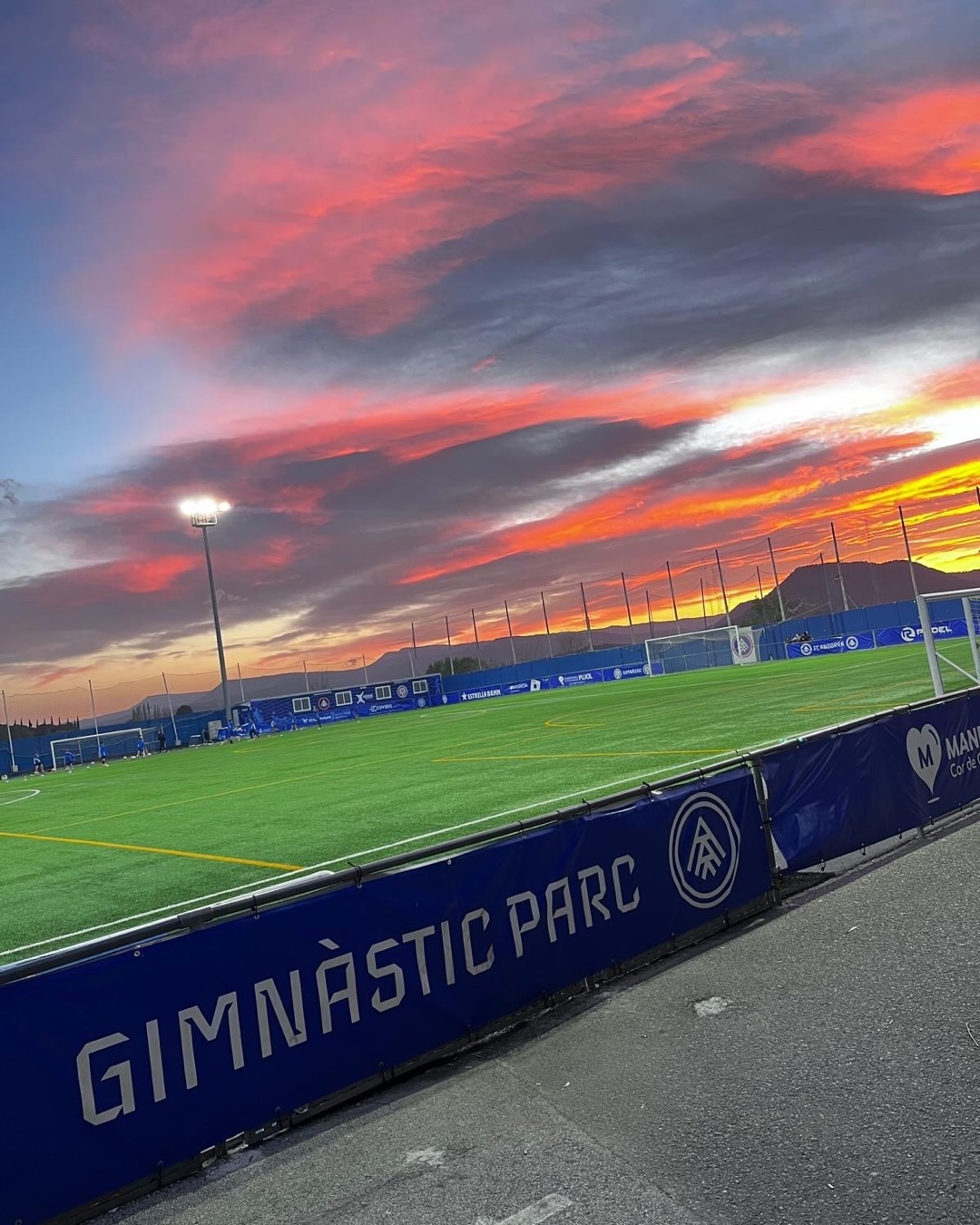 Nasz zawodnik @borys_krolik_12 dostał się do klubu w Hiszpanii FC ANDORA. Tam wychowali się Pep Guardiola i Marc Bernal. Teraz jeden z największych projektów w Hiszpanii prowadzony przez Gerarda Pique . 👏 #proud #motivation #pasion #news #footballgames