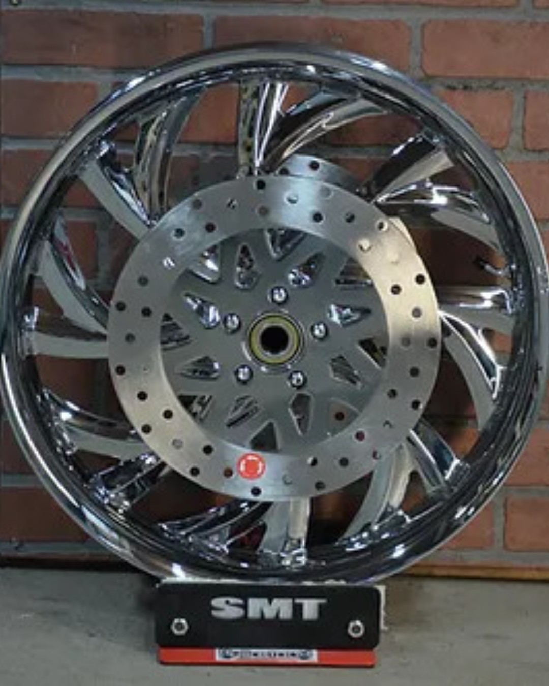 What usually makes your final decision easier when buying wheels?#MotorcycleWheels #WheelDesign #CustomWheels#ChromeWheels