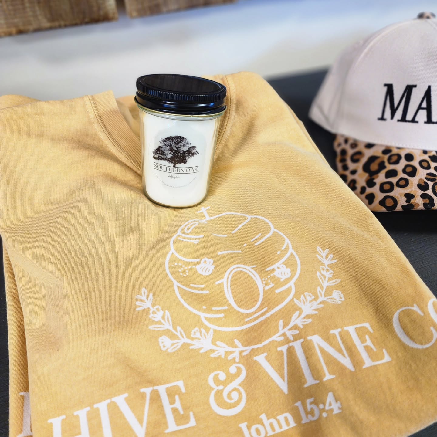 You can now find a little piece of Southern Oak Artisan at Hive & Vine in Hudson, NC!🐝We love partnering with local businesses that believe in shopping small and supporting handcrafted products. If you're nearby, be sure to stop in and say hello!📍 @hiveandvine_beeyoutiful