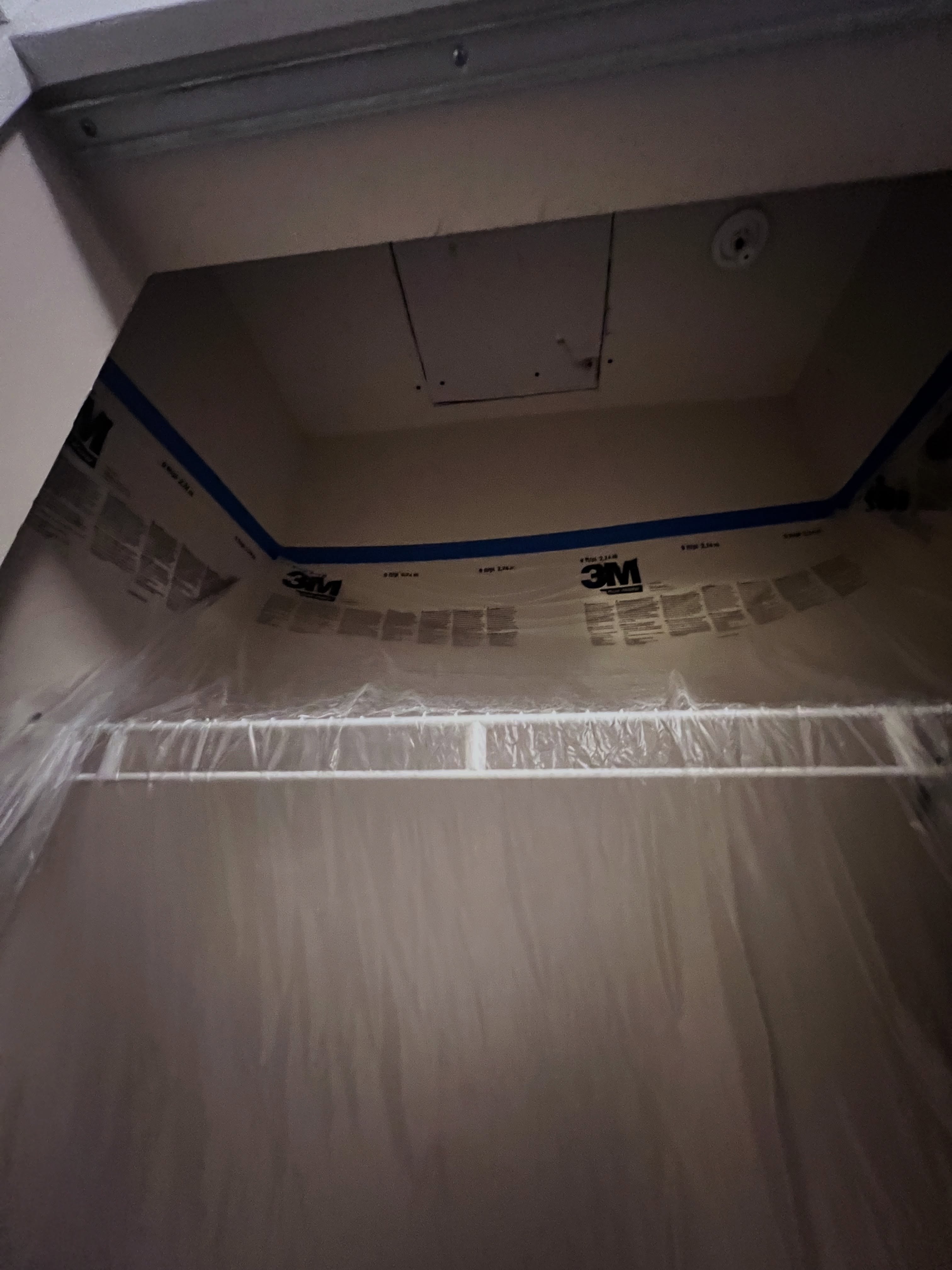 Protection first, precision second. 🛡️
Full containment down before the sanding and mudding begins — hallways and units at this Port Moody building getting prepped and finished right, no shortcuts on dust control or drywall work.
That’s the EnactPro difference. 💪
#EnactPro #Restoration #InteriorContracting #PortMoody #DrywallFinishing